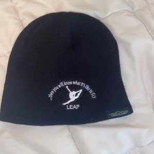 BLACK GYMNASTICS LEAP HAT
